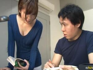 爆乳痴女家庭教師の誘惑 椎名ゆな