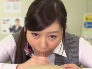 小野麻里亜
